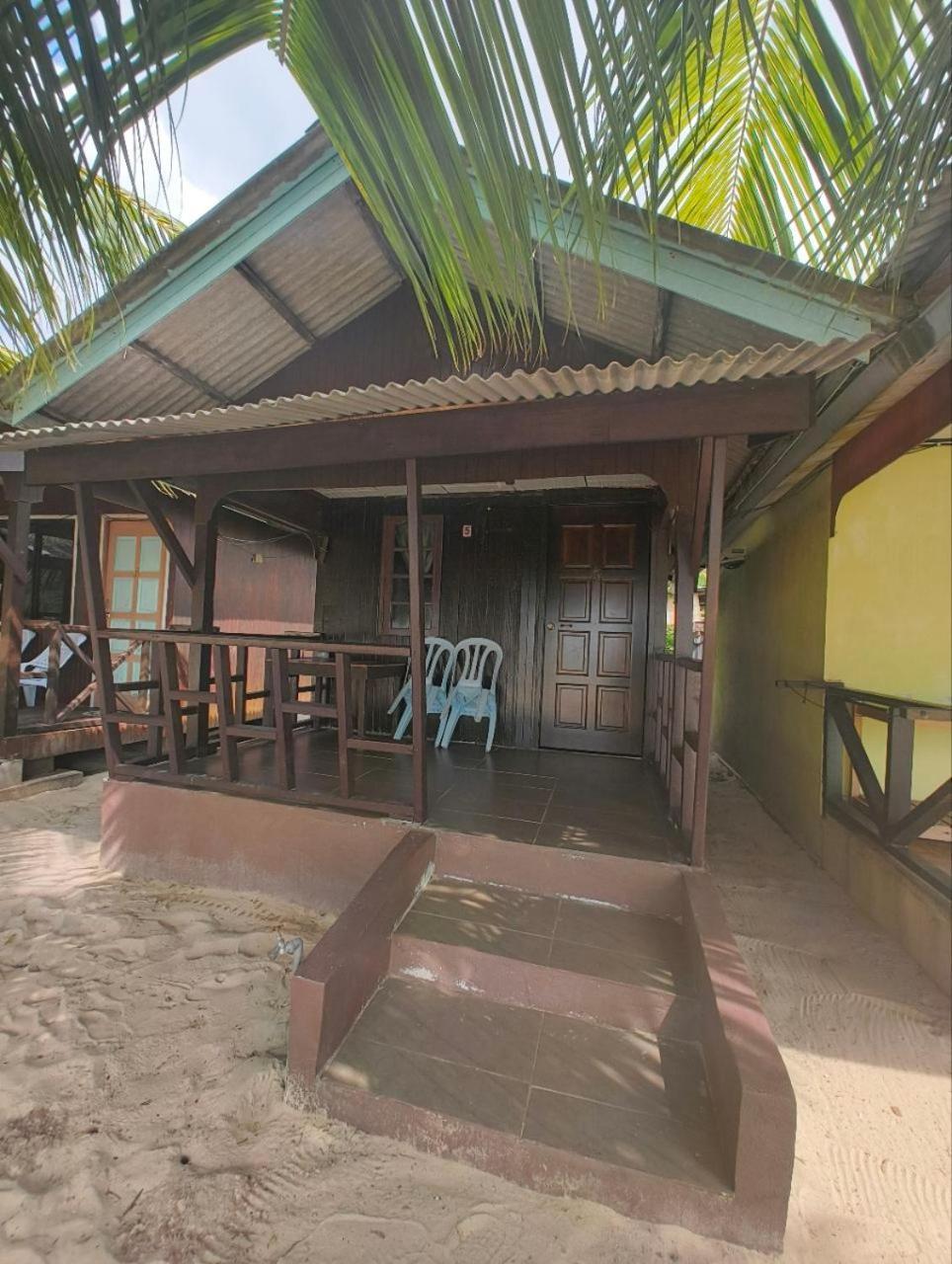Rainbow Tioman Cottage Kampong Juara Екстер'єр фото