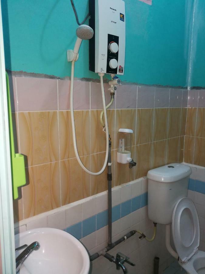 Rainbow Tioman Cottage Kampong Juara Екстер'єр фото