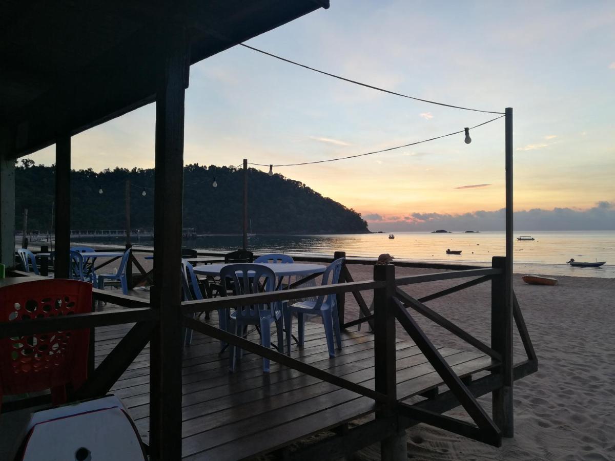 Rainbow Tioman Cottage Kampong Juara Екстер'єр фото