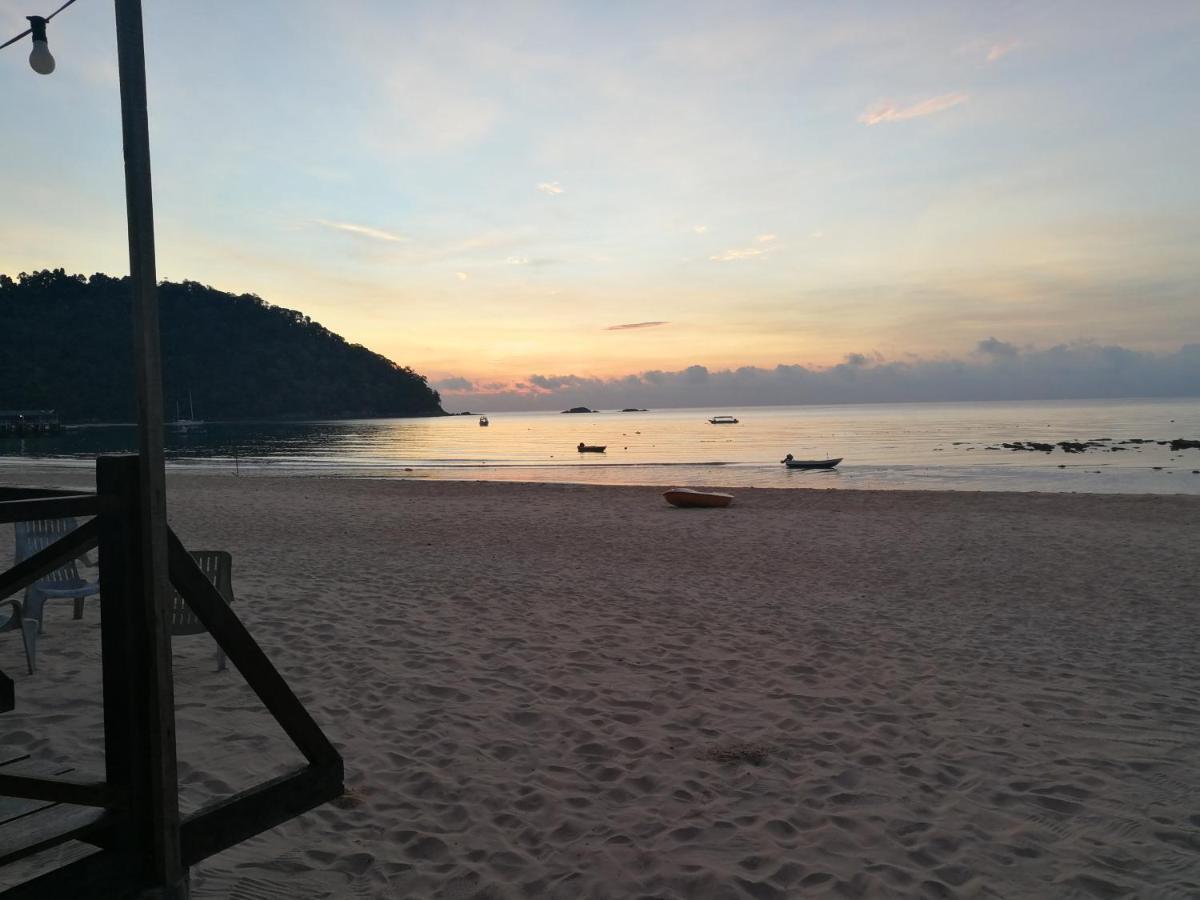 Rainbow Tioman Cottage Kampong Juara Екстер'єр фото