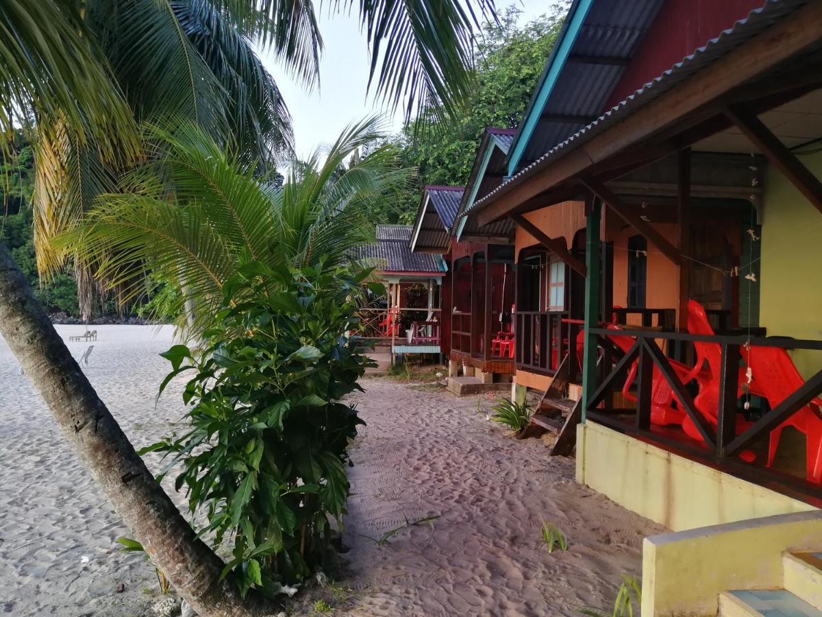 Rainbow Tioman Cottage Kampong Juara Екстер'єр фото